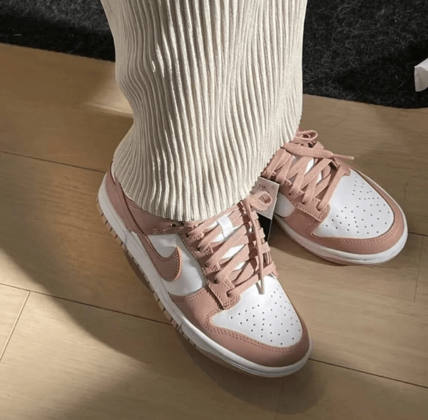 Nike Dunk Low Wmns ‘Rose Whisper’