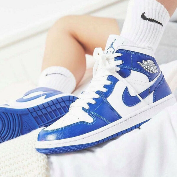 Air Jordan 1 Mid Kentucky Blue