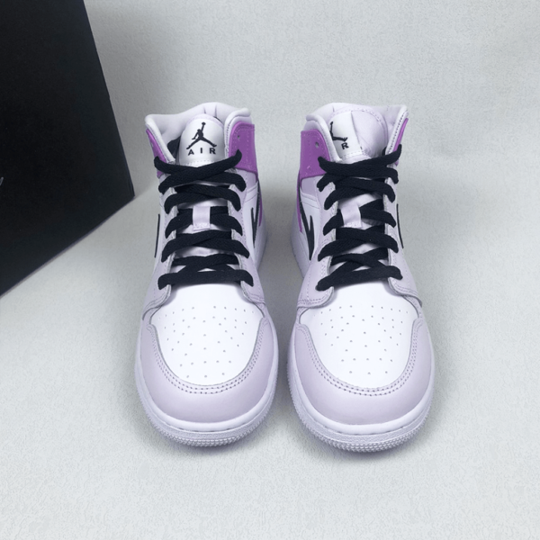 Jordan 1 Mid ‘Barely Grape’