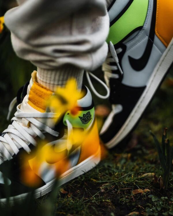 Air Jordan 1 Retro High “Volt Gold”