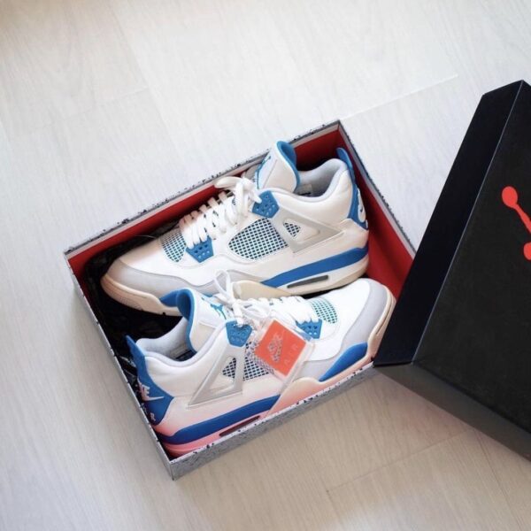 Air Jordan 4 “Military Blue”