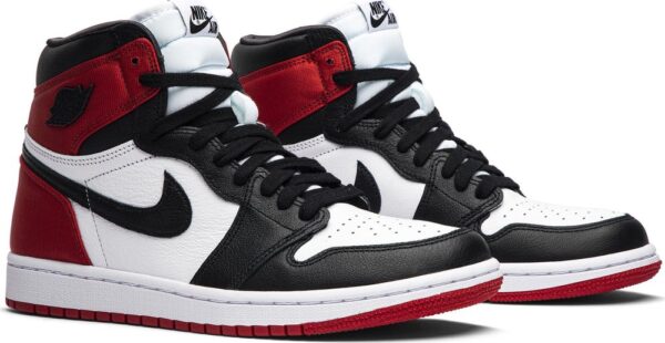 Air Jordan 1 Retro High ‘Satin Black Toe’