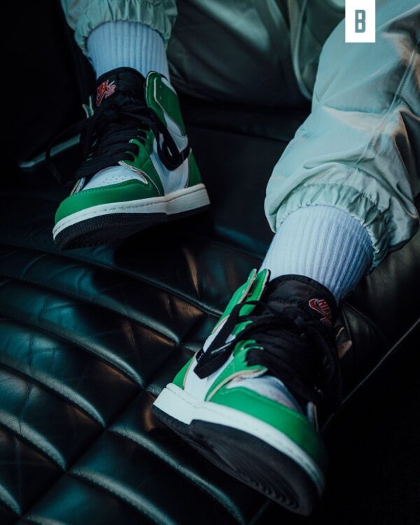 Air Jordan 1 Wmns Retro High OG ‘Lucky Green’