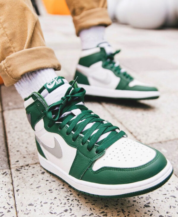 Air Jordan 1 Retro High OG ‘Gorge Green’