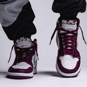 Air Jordan 1 Retro High OG ‘Bordeaux’