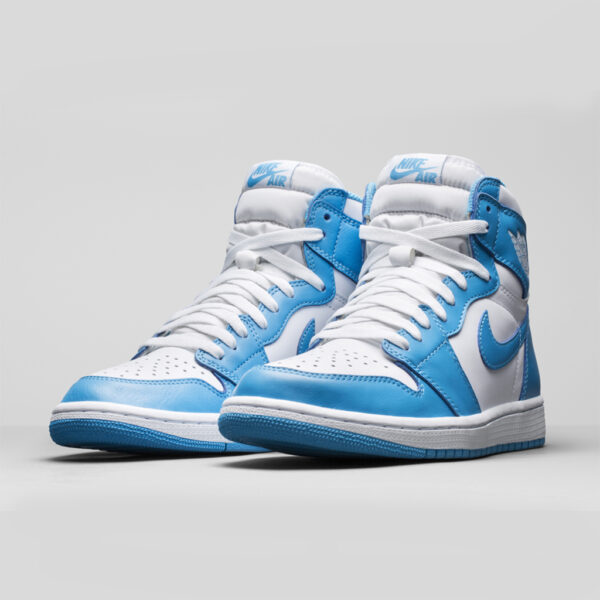 Air Jordan 1 Retro High UNC