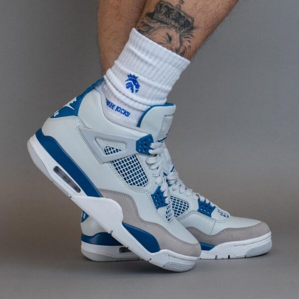 Air Jordan 4 “Military Blue”