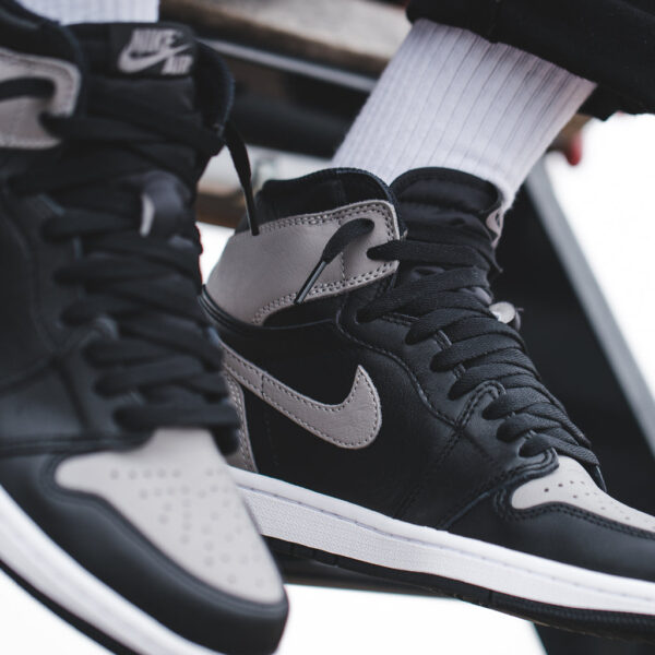 Air Jordan 1 Retro High OG Shadow