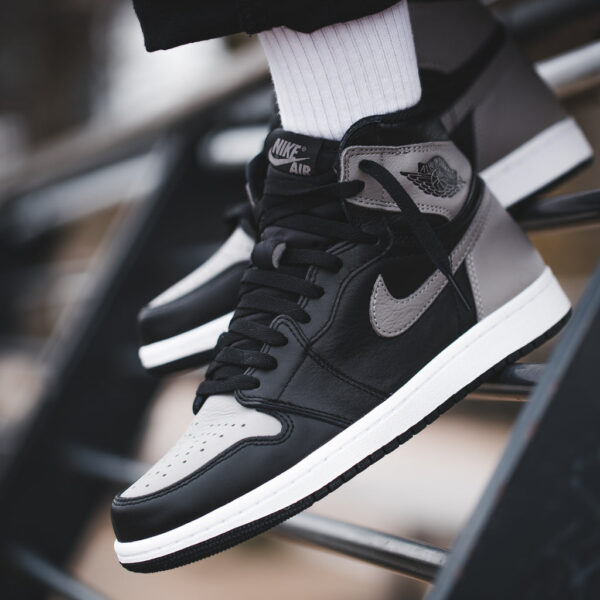 Air Jordan 1 Retro High OG Shadow