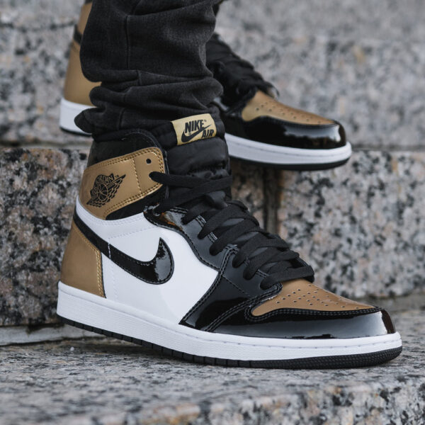 Air Jordan 1 Retro High OG NRG Gold Toe