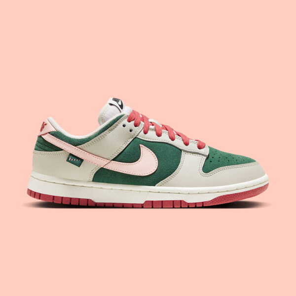 Dunk Low “All Petals United”