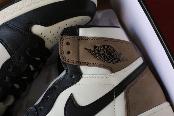 Air Jordan High OG ‘Dark Mocha’