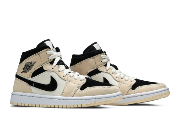 Air Jordan 1 Mid ‘Barely Orange’