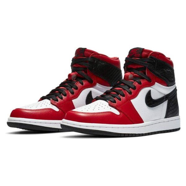 Air Jordan 1 Retro High Satin Snake Chicago