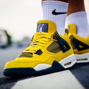 Air Jordan 4 Retro ‘Lightning’ 2021
