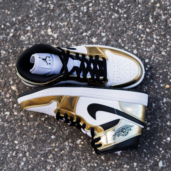 Air Jordan 1 Mid SE “White Metallic Gold”