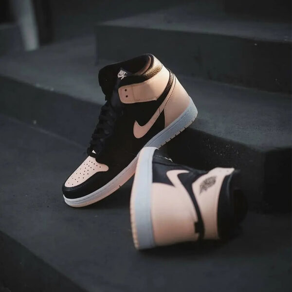 Air Jordan 1 Retro High ” Crimson Tint “