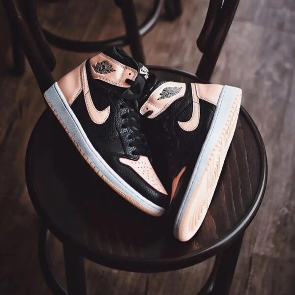 Air Jordan 1 Retro High ” Crimson Tint “