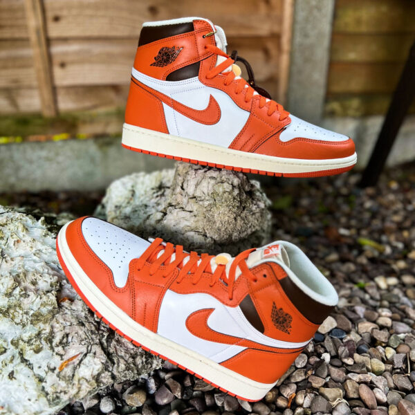 Air Jordan 1 Retro High OG “Starfish”