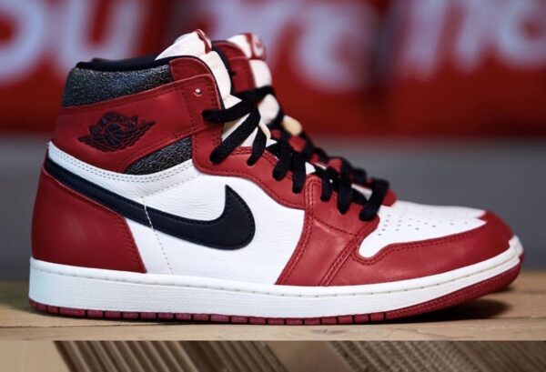 AIR JORDAN 1 RETRO HIGH OG GS “Chicago Lost & Found”