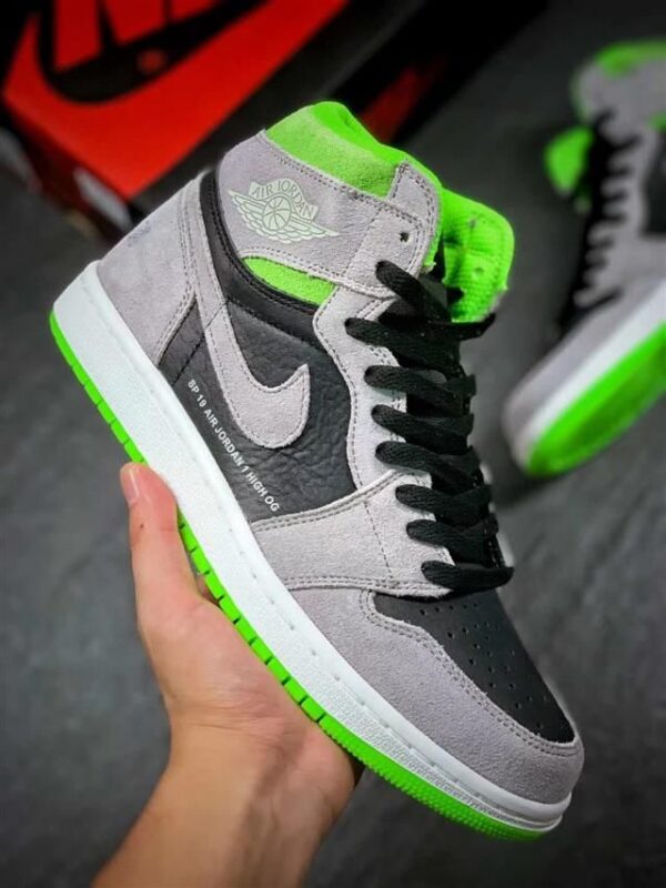 Air Jordan 1 Retro High OG Neutral Grey Gunsmoke Volt