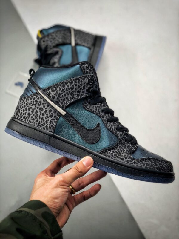 Black Sheep x Nike SB Dunk High “Black Hornet”