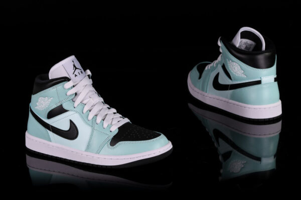 Air Jordan 1 Mid Aqua Black