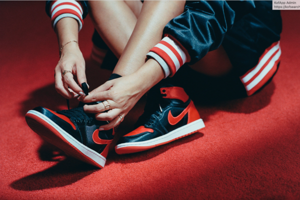 Air Jordan 1 High OG WMNS Satin Bred