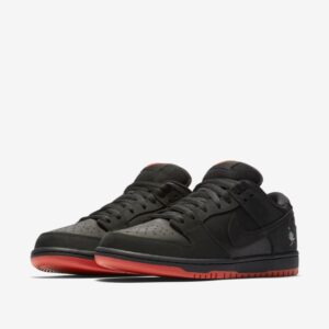 SB Dunk Low “Black Pigeon”