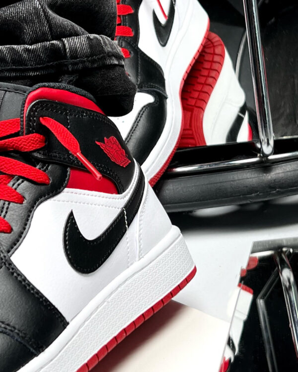 Air Jordan 1 Mid Gym Red Black Toe