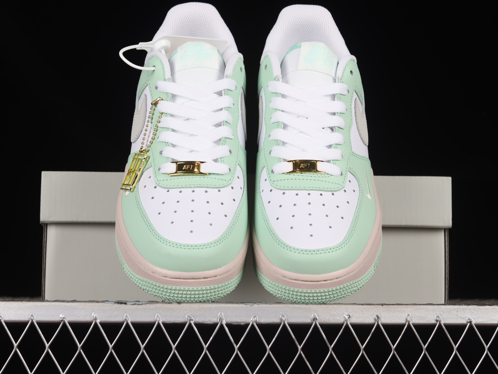 Air Force 1 07 Apple Green White Pink Metallic Gold