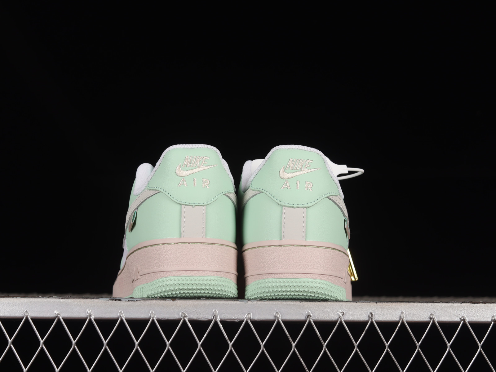 Air Force 1 07 Apple Green White Pink Metallic Gold