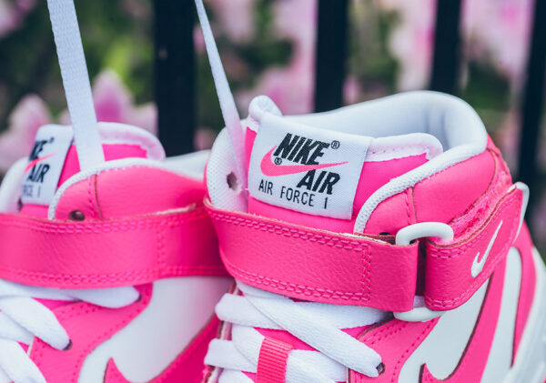 Air Force 1 Mid GS Hyper Pink