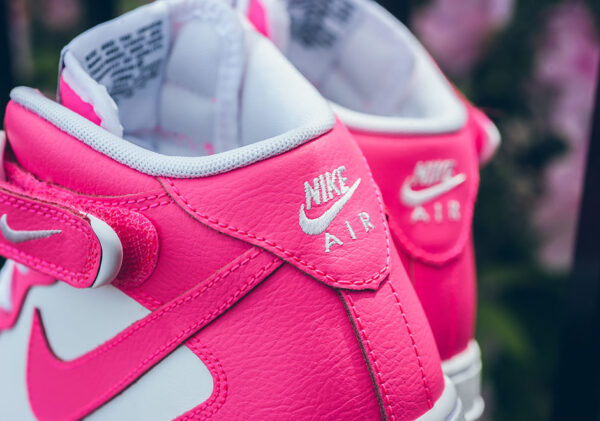 Air Force 1 Mid GS Hyper Pink