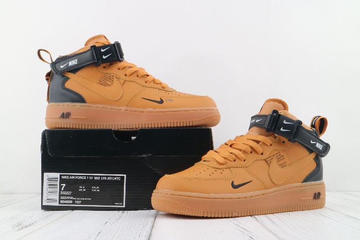 Nike Air Force 1 AF1 07 Mid LV8 Wheat Black White