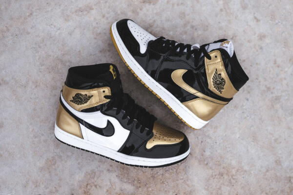 Air Jordan 1 Retro High Gold “Top 3”