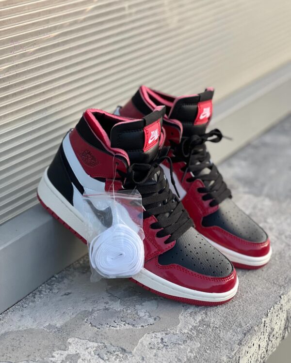 Air Jordan 1 Zoom CMFT “Patent Red”