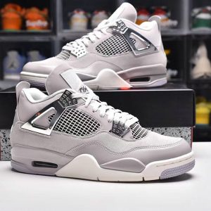 Air Jordan 4 Frozen Moments