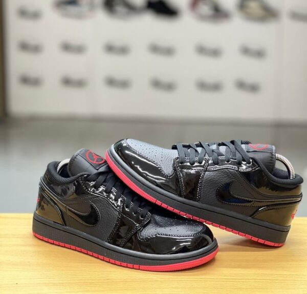 Air Jordan Retro 1 Low SP Gina