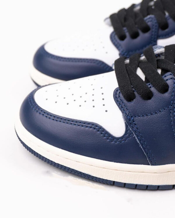 Air Jordan 1 High OG “Midnight Navy”