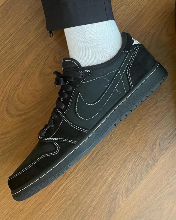 Travis Scott x Air Jordan 1 Low “Black Phantom”