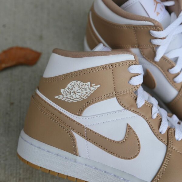 Air Jordan 1 Mid Tan Gum