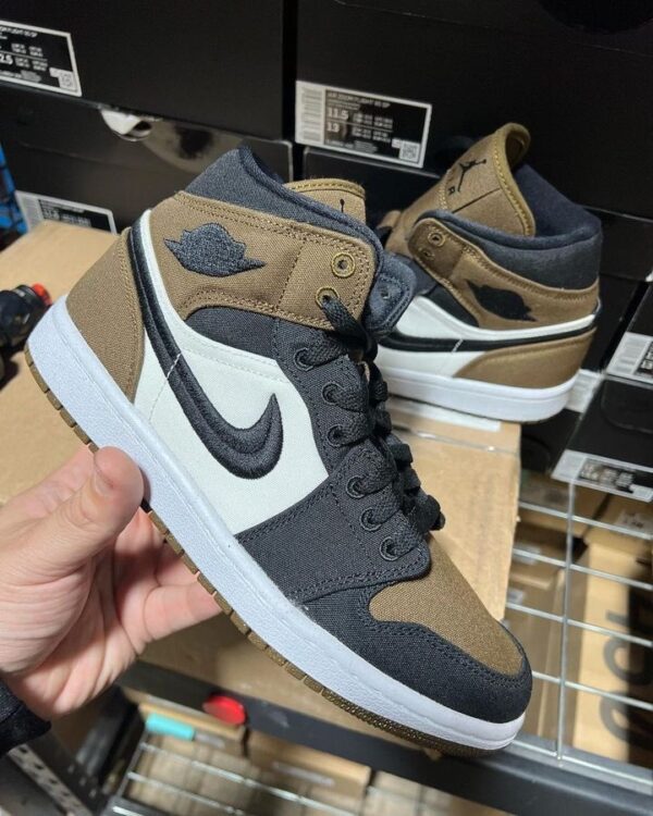 Air Jordan 1 Mid “Olive Toe”