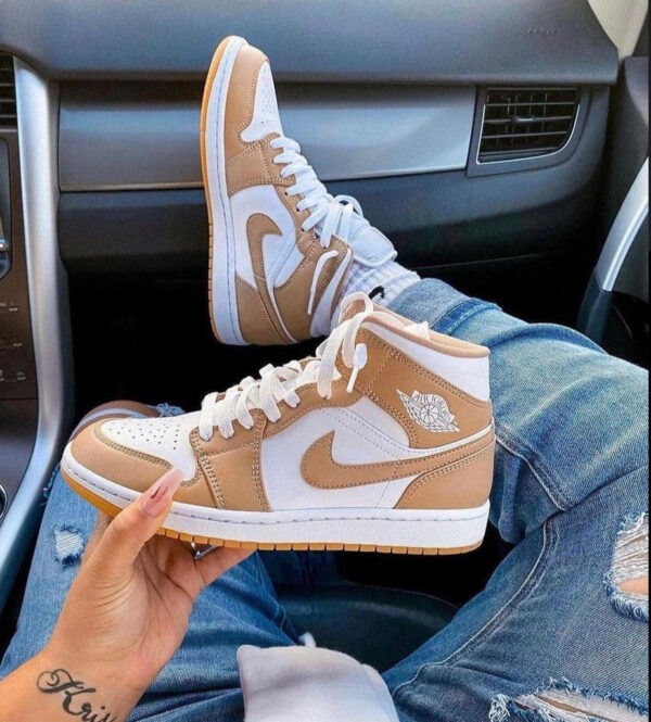 Air Jordan 1 Mid Tan Gum