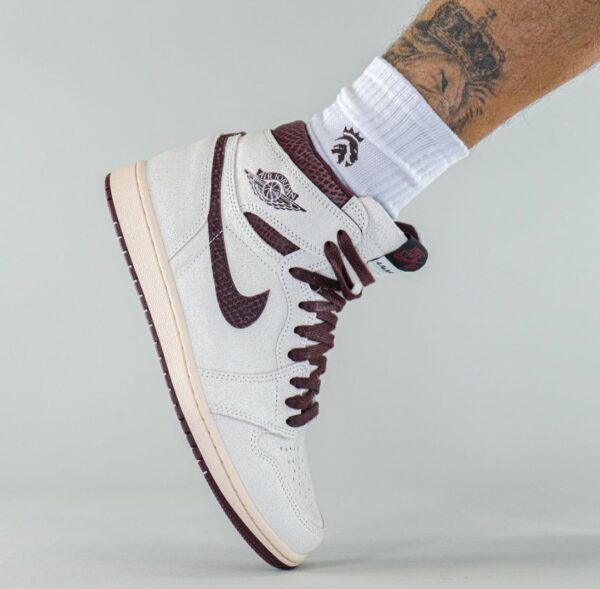 Air Jordan 1 High OG Sail Burgundy Crush