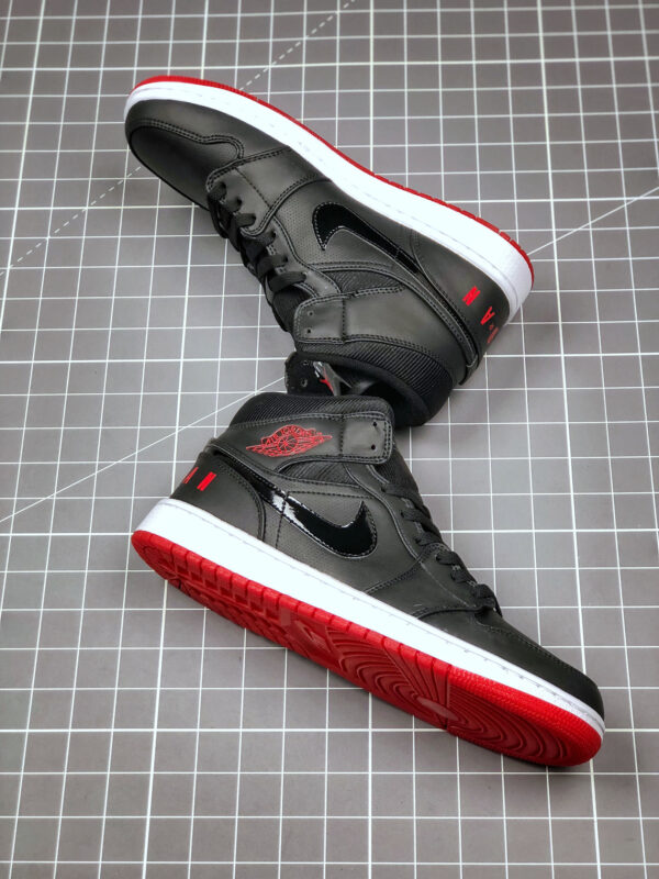 Air Jordan 1 Mid Black University Red