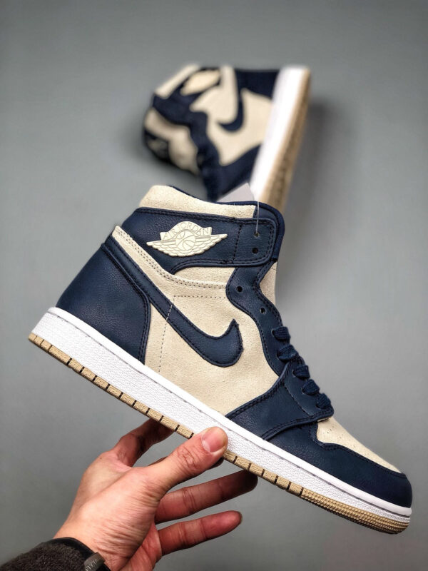 Air Jordan 1 Mid Midnight Navy Light Cream