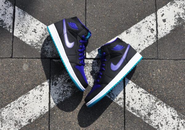 Air Jordan 1 Mid ‘Black Grape’