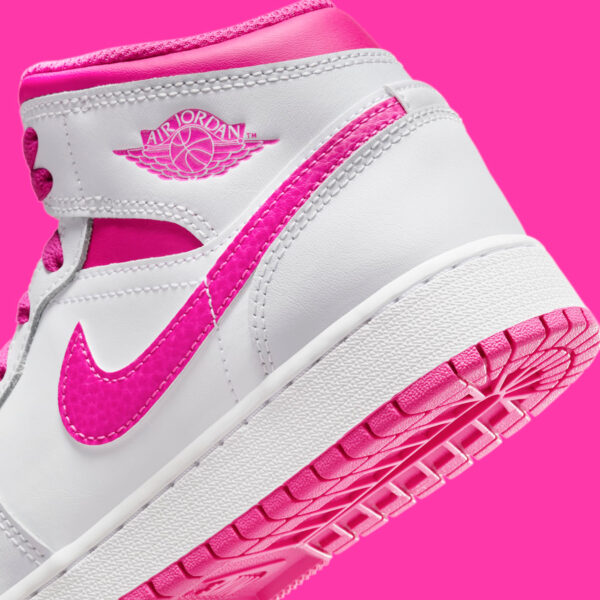 Jordan 1 Mid Fire Pink