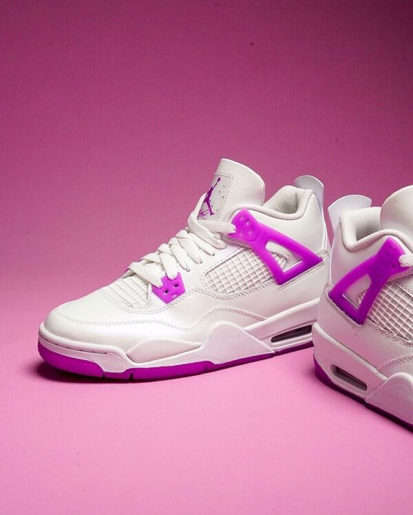 Air Jordan 4 Retro “Hyper Violet”